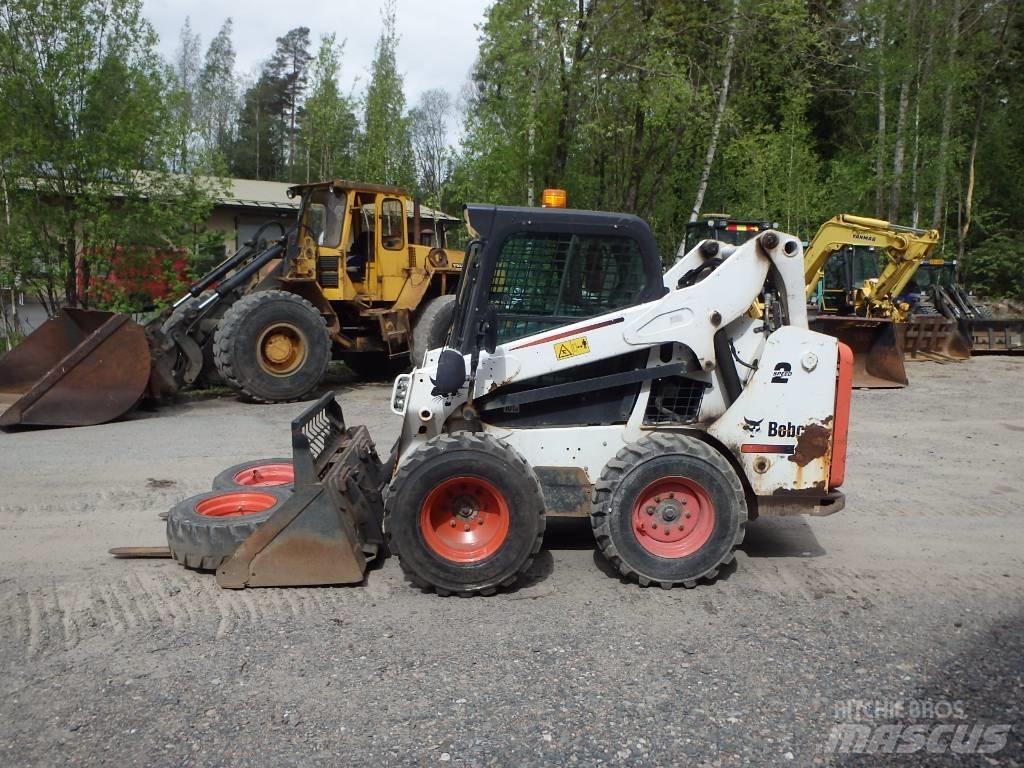 Bobcat S 530 لوادر انزلاقية التوجيه