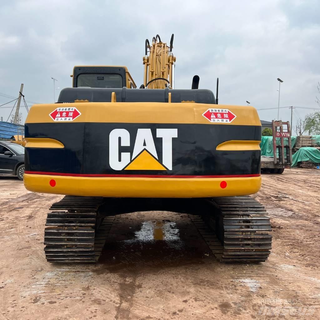 CAT 320 B حفارات زحافة