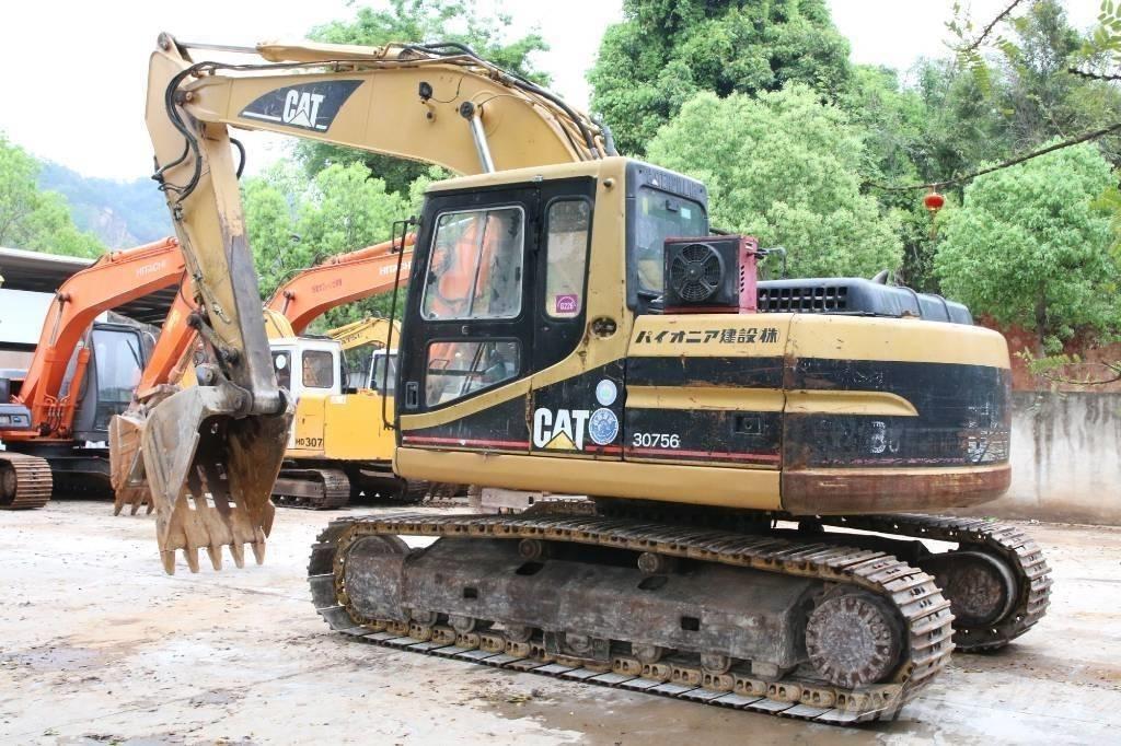 CAT 320BU حفارات زحافة