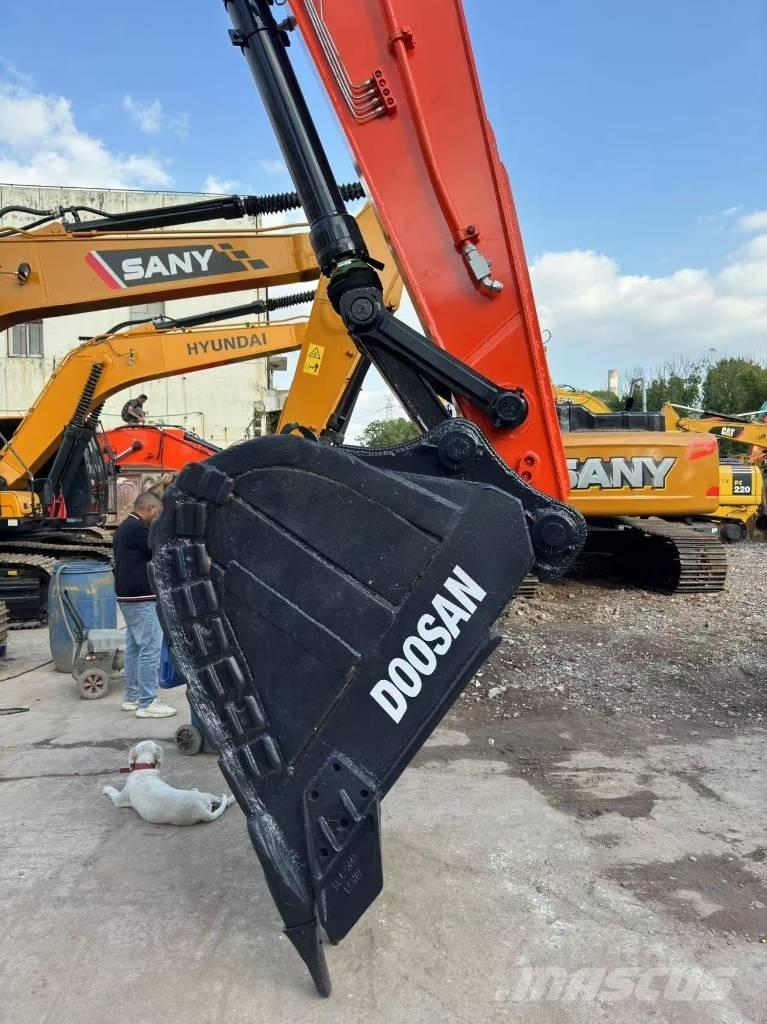 Doosan DX300 حفارات زحافة