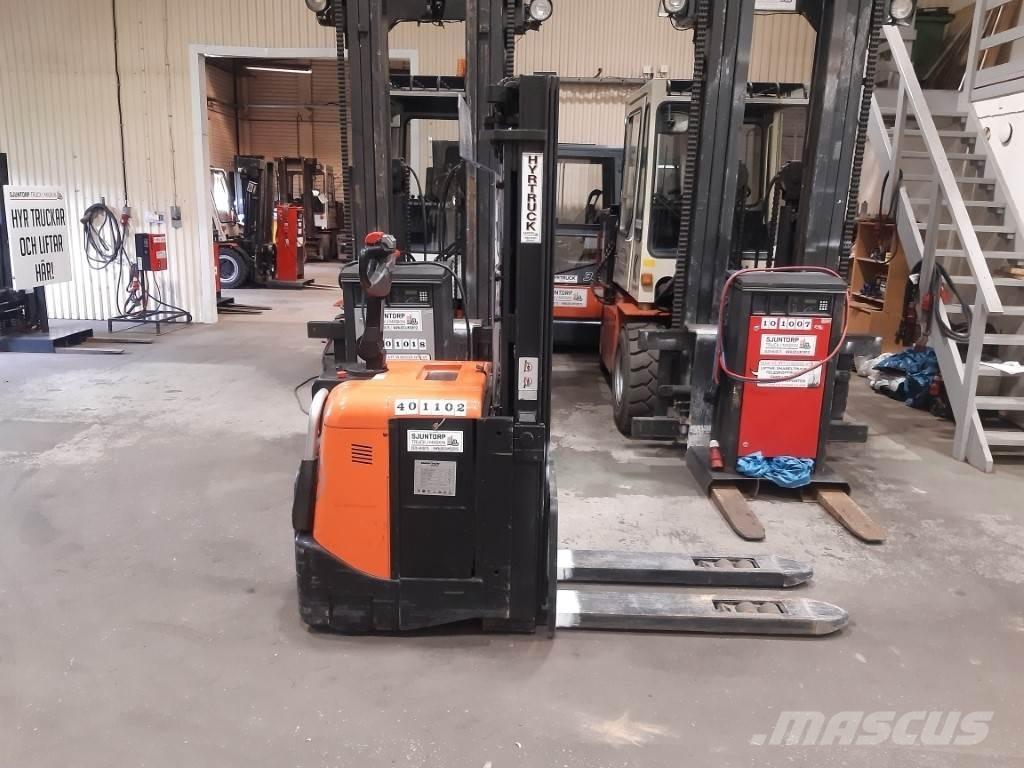 BT SPE125L معدات التكديس الجوالة