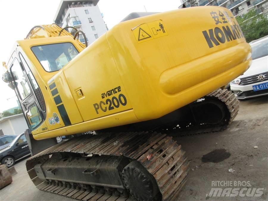 Komatsu PC 200-6 حفارات زحافة