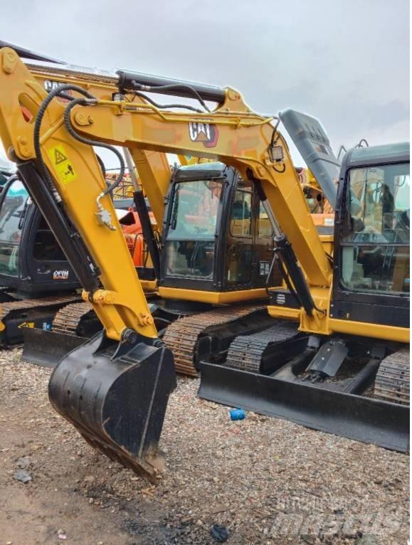 CAT 305.5 E2 حفارات زحافة