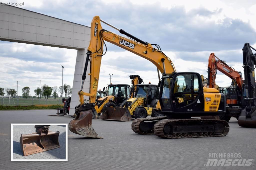 JCB JS 131 LC حفارات زحافة