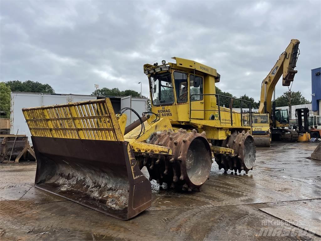 Bomag bc 601 rs مكابس المخلفات