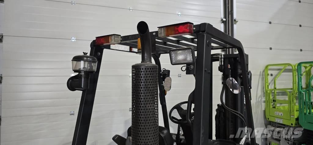 Doosan D 30 GP شاحنات الديزل