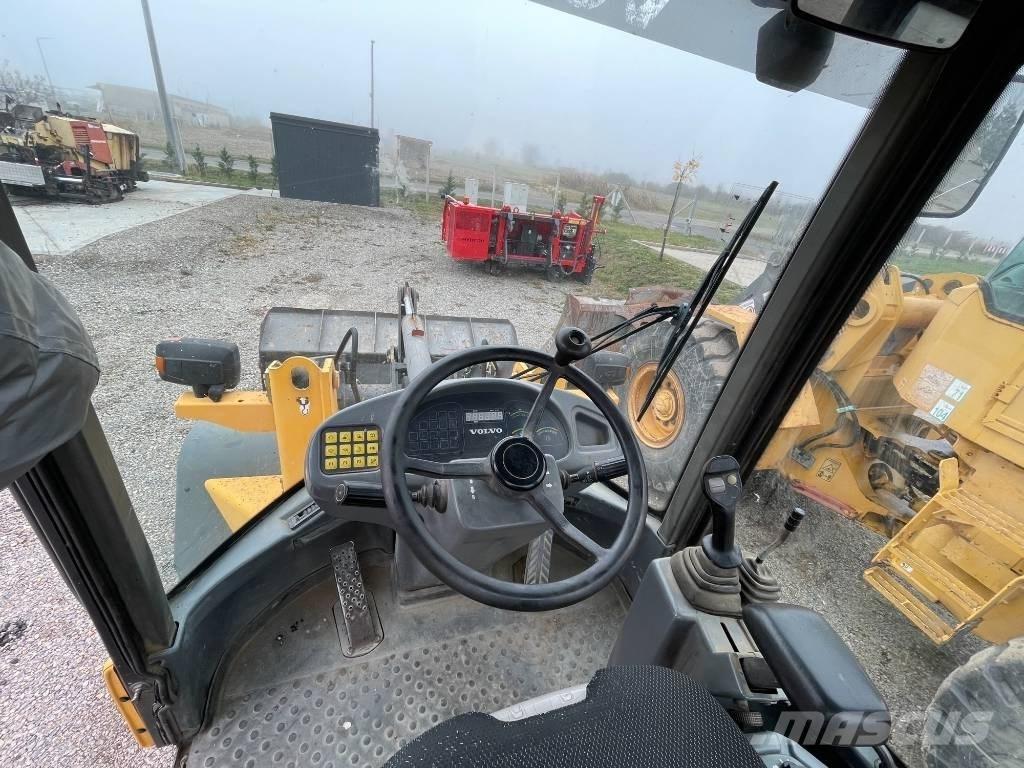 Volvo L 35 B - Z لوادر بعجل