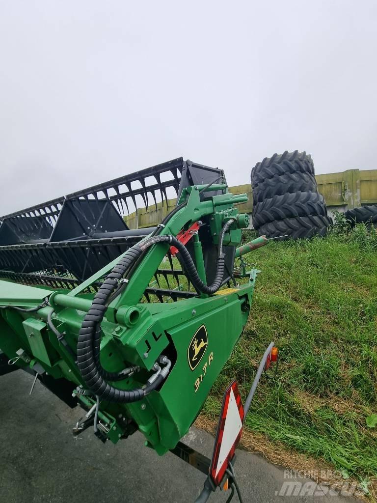 John Deere W 440 حصادات