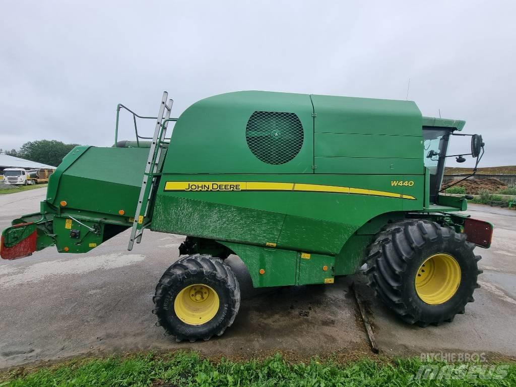 John Deere W 440 حصادات