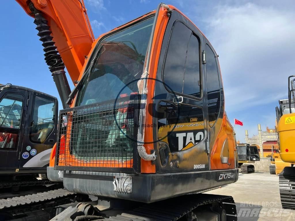 Doosan DX 75-9 C حفارات زحافة