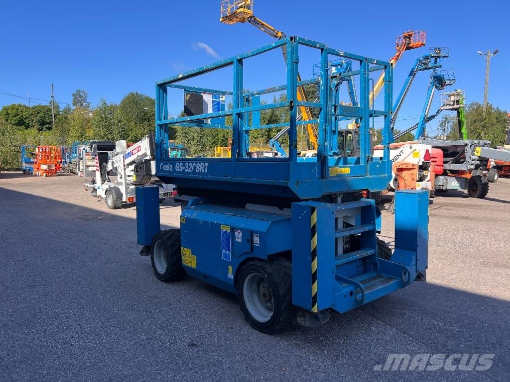 Genie GS 3268 RT رافعات مقصية الشكل