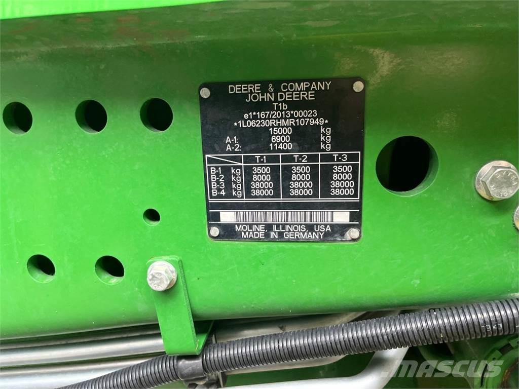 John Deere 6230R الجرارات