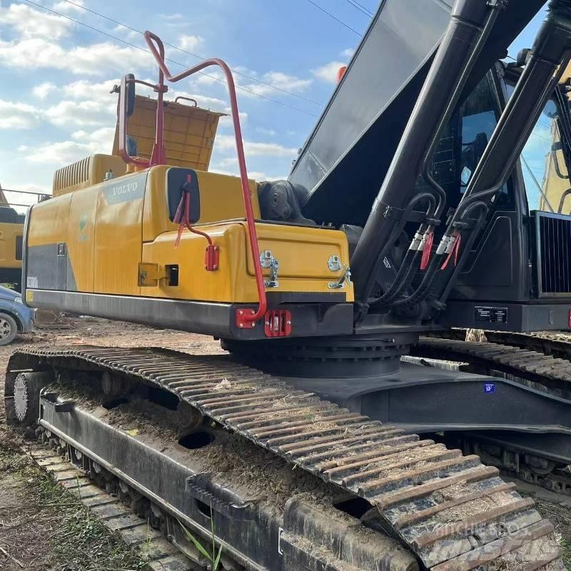 Volvo EC 300 D حفارات زحافة