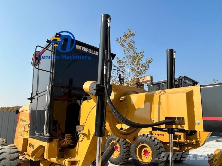 CAT 140H معدات تمهيد الطرق