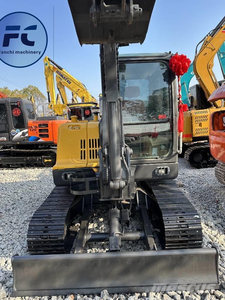 Volvo EC 60 D حفارات زحافة