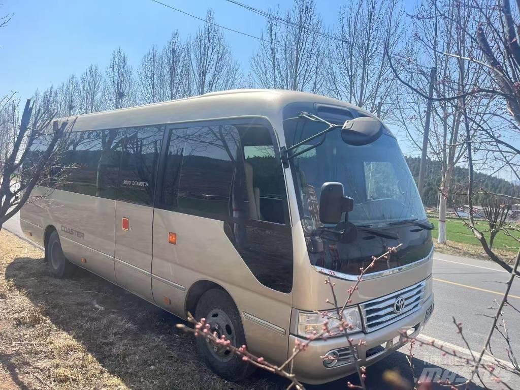 Toyota Coaster Bus حافلة صغيرة