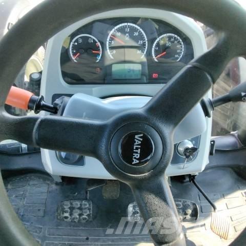 Valtra N 174 الجرارات