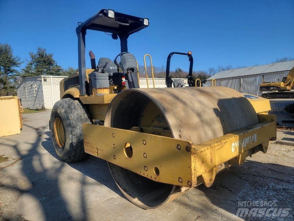 CAT CS 563 D مداحل ثنائية الاسطوانة