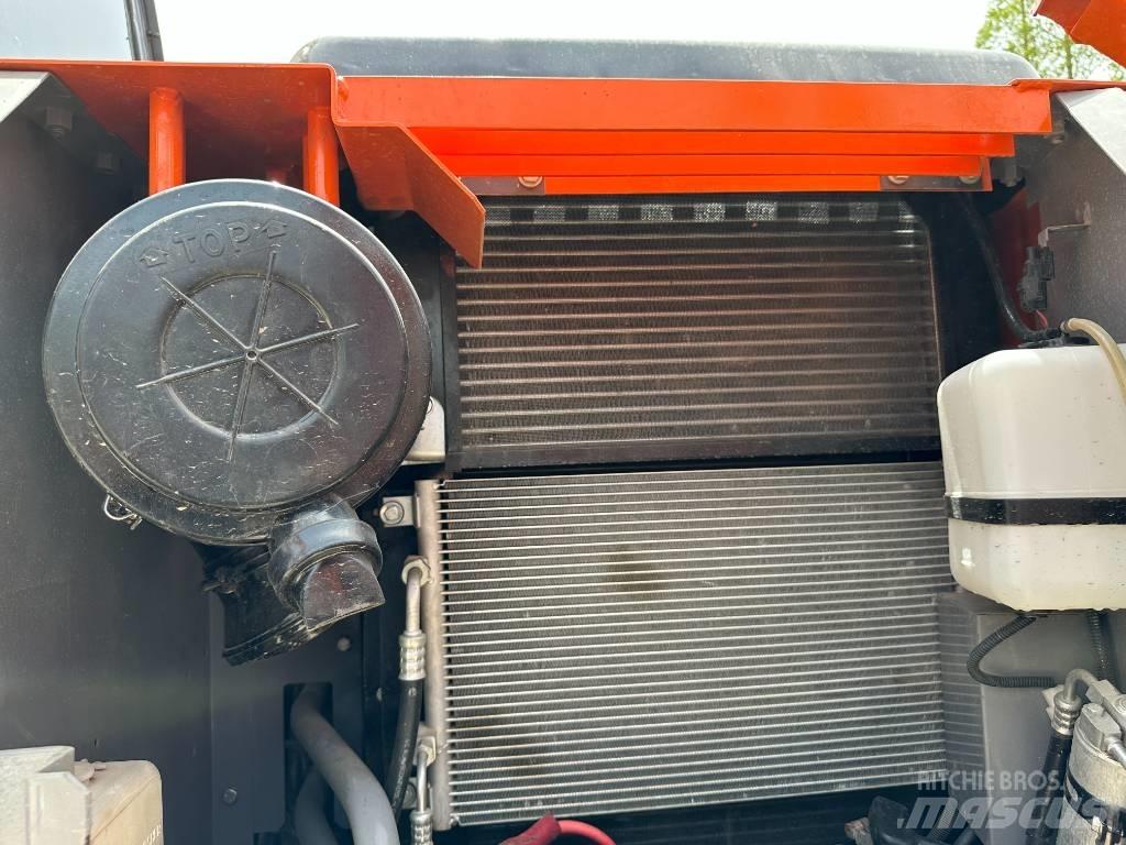 Hitachi ZX 130 K حفارات زحافة