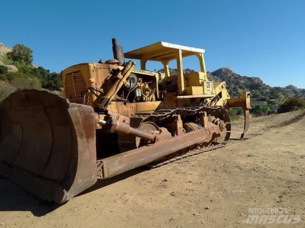 CAT D 9 G بلدوزرات مجنزرة