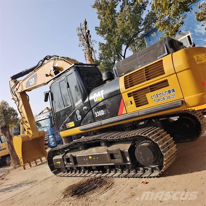 CAT 336 D حفارات زحافة