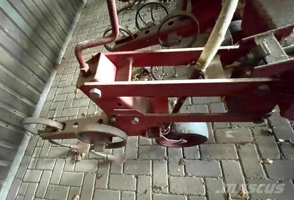 Becker schoffel ماكينات وملحقات زراعة أخرى