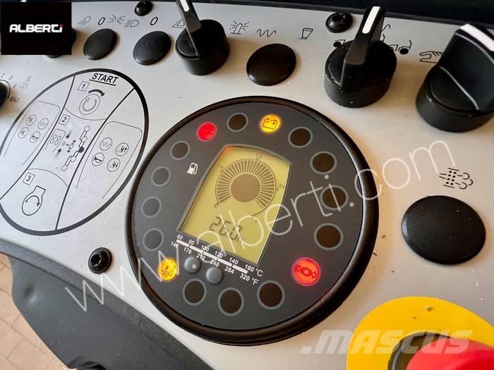 Bomag BW 100 AD M-5 مداحل ثنائية الاسطوانة