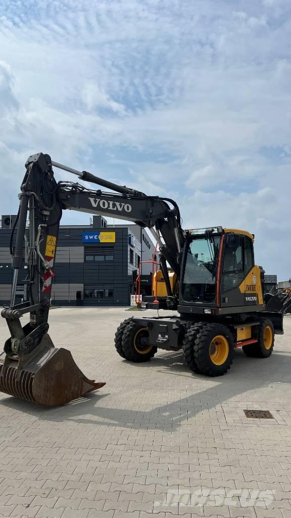 Volvo EWR 130 E حفارات بعجل