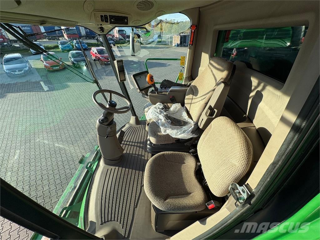 John Deere T660 i حصادات