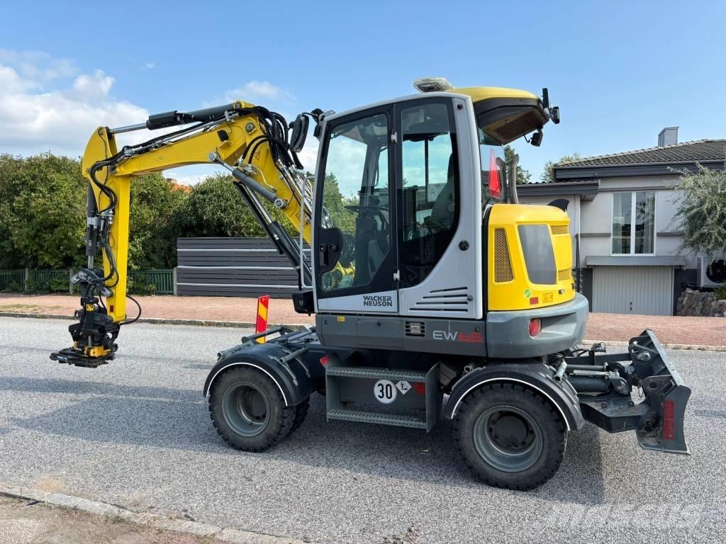 Wacker Neuson EW 65 حفارات بعجل