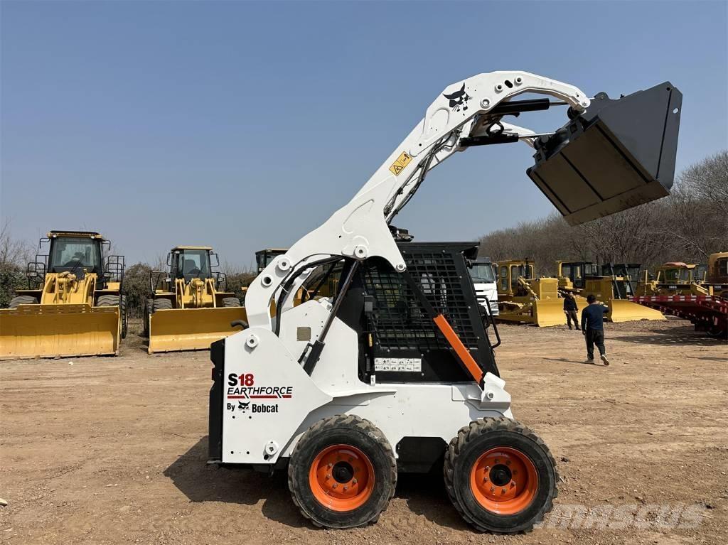 Bobcat S 18 لوادر انزلاقية التوجيه