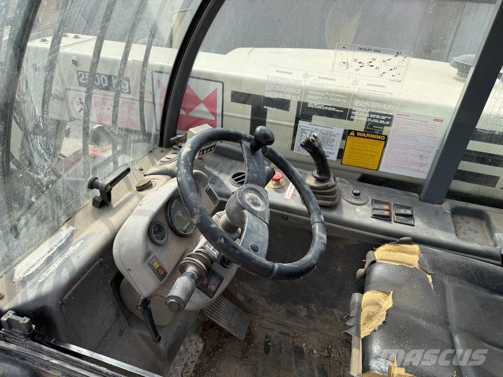 Terex 2506 مناولات متداخلة