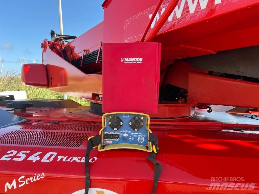 Manitou MRT 2540 مناولات متداخلة