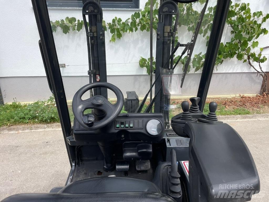 Linde E 16 P شاحنات ذات رافعات شوكية تعمل بالكهرباء