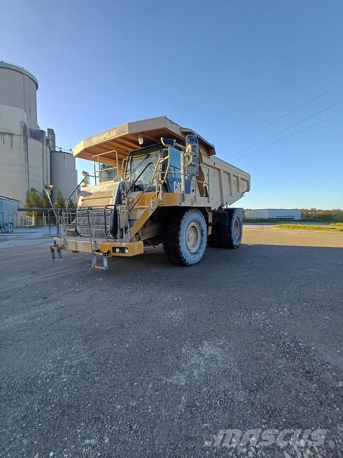 CAT 775F شاحنات المخلفات الصلبة