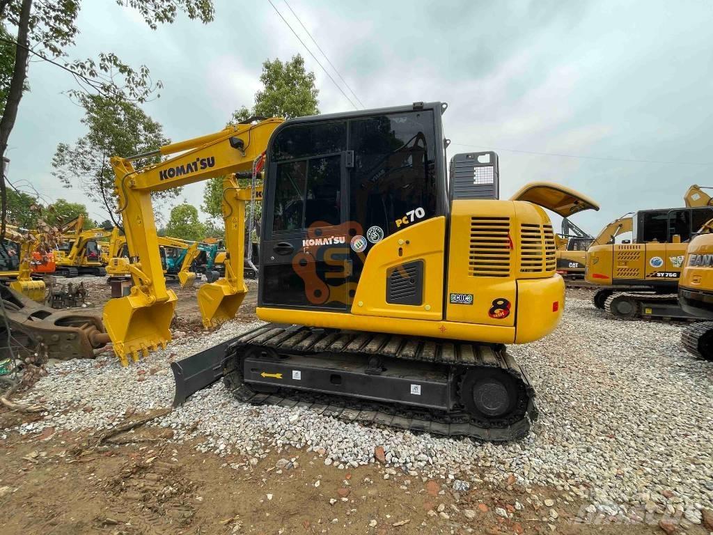 Komatsu PC 70 حفارات وسط 7 طن - 12 طن