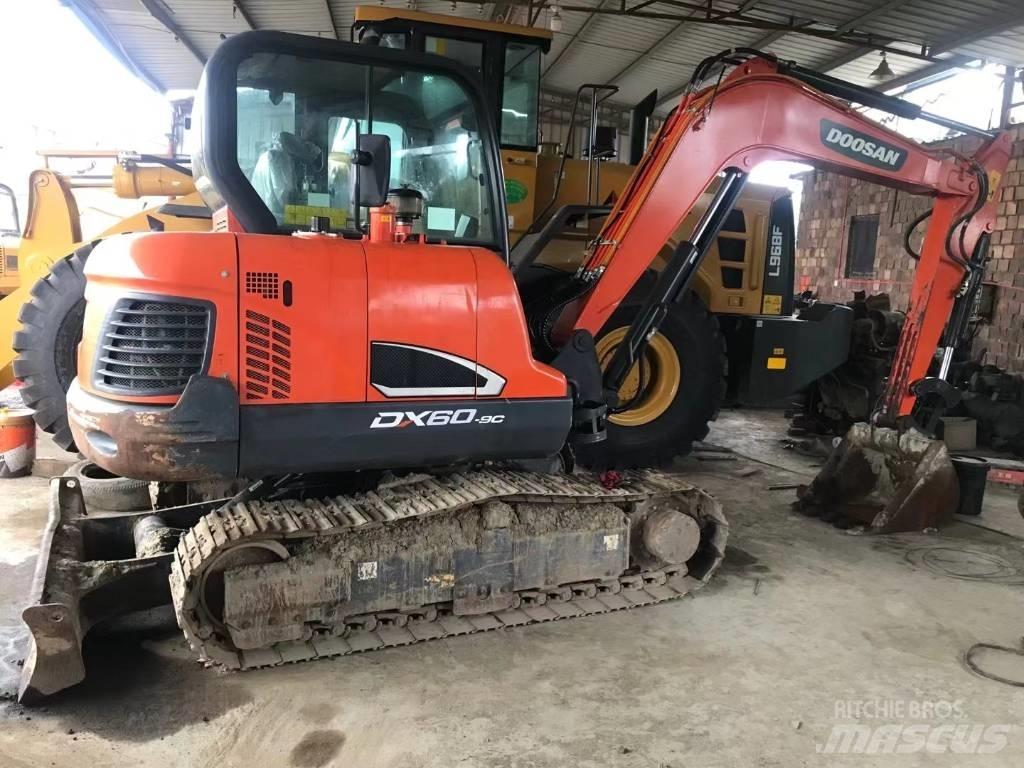 Doosan DX55-9CN حفارات صغيرة أقل من 7 طن (حفارات صغيرة)