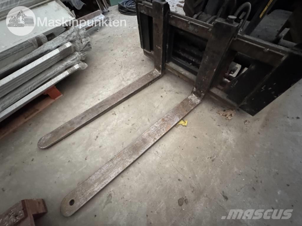 JCB 403 لوادر بعجل