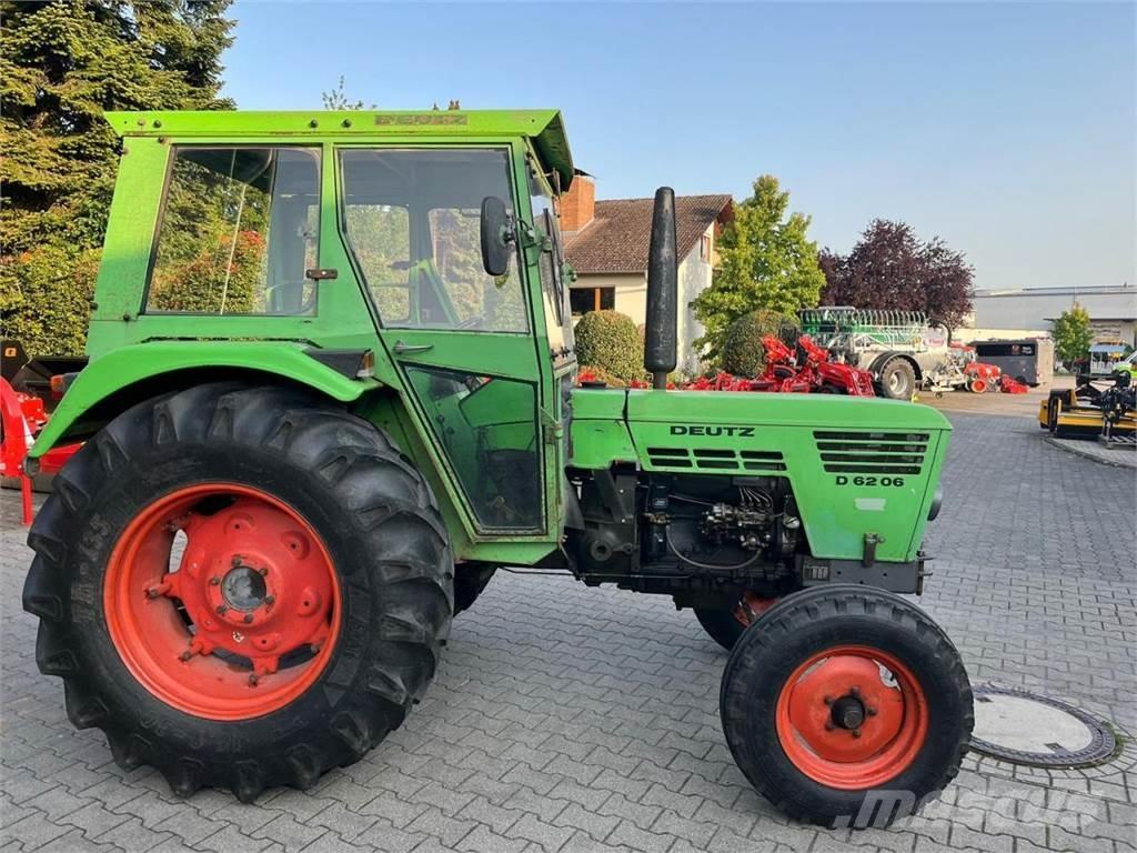 Deutz-Fahr D 62 06 الجرارات