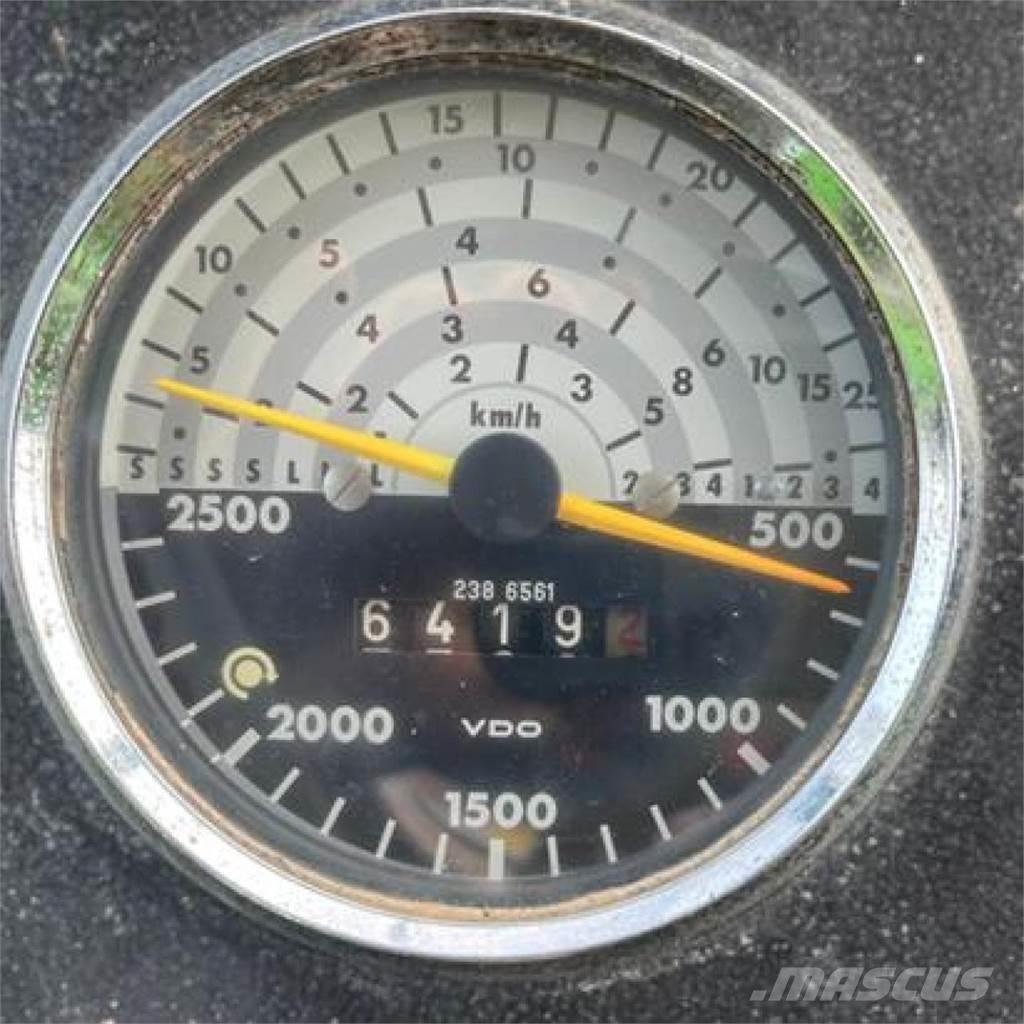 Deutz-Fahr D 62 06 الجرارات