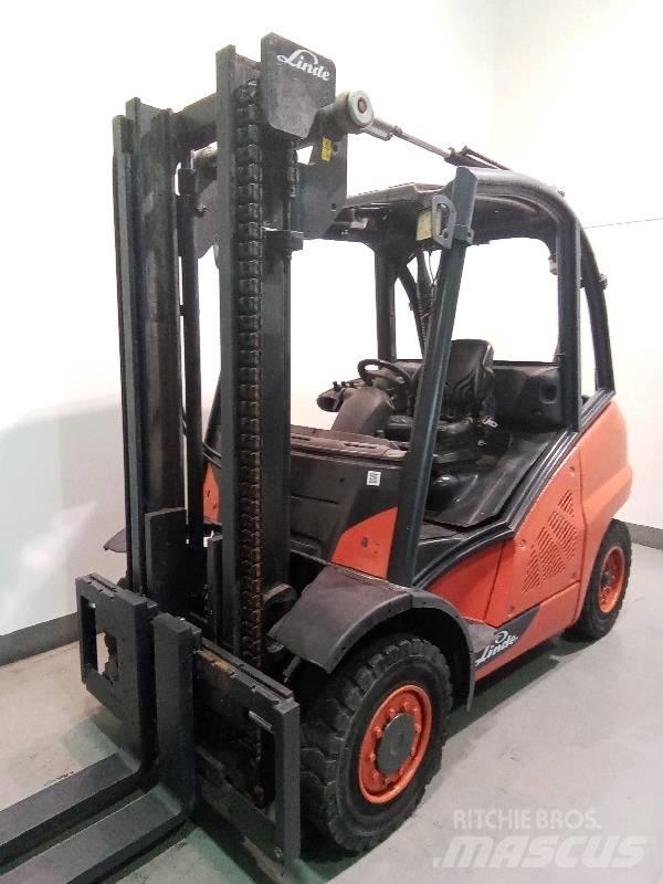 Linde H 40 D-02 شاحنات الديزل