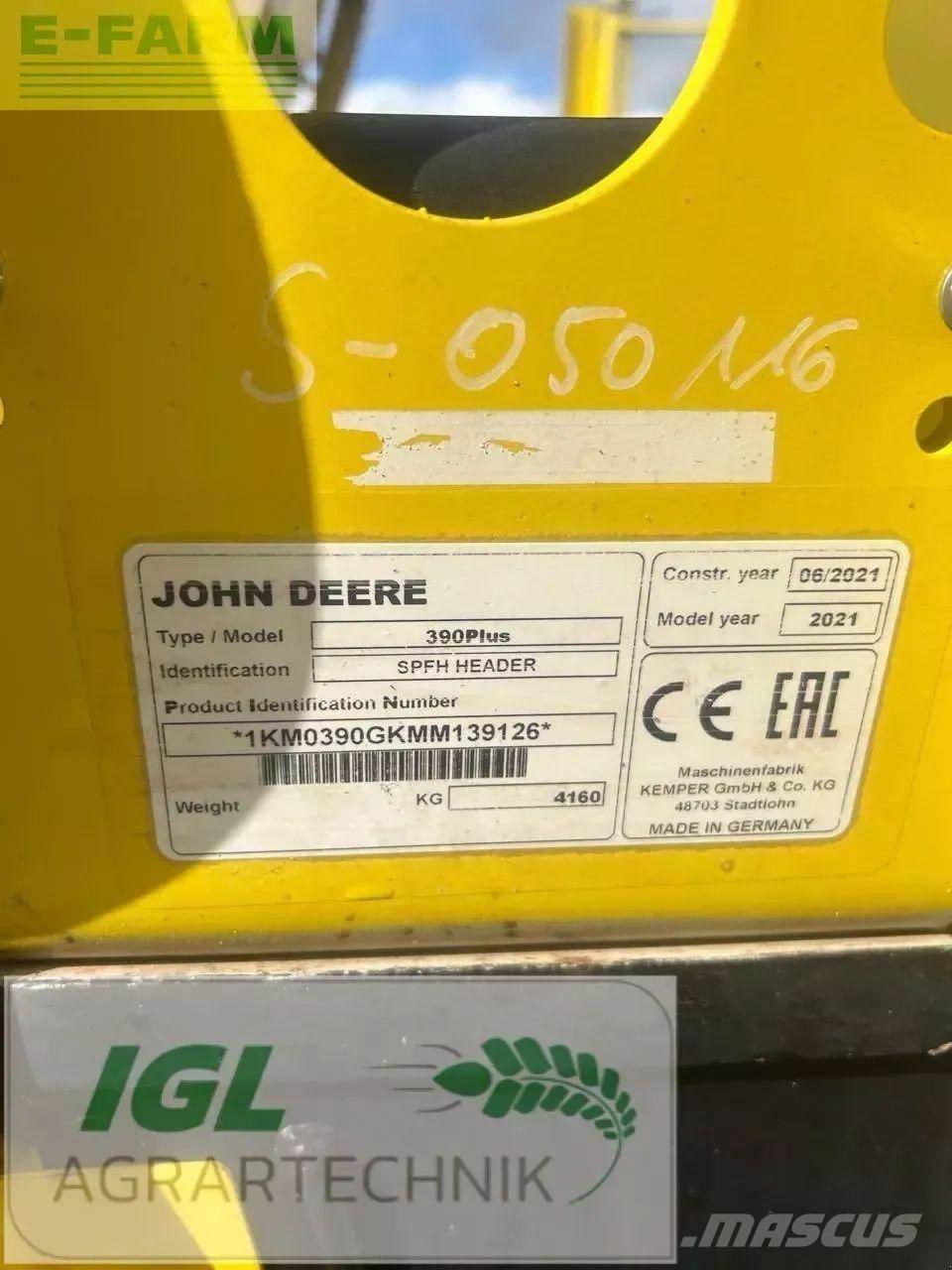 John Deere 9700 i علافات ذاتية الدفع