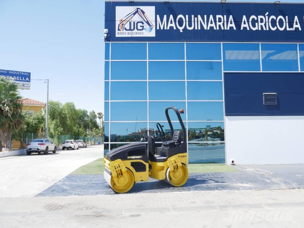 Bomag BW 120 AD-4 مداحل ثنائية الاسطوانة