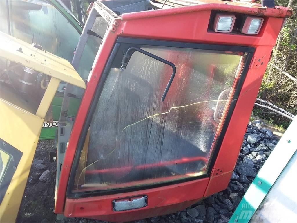 Komatsu 911.5 كابينة والداخلية