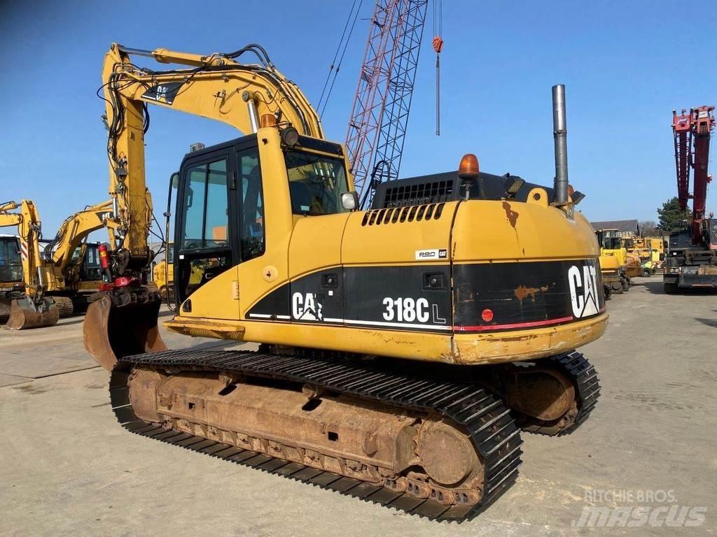 CAT 318 CL NVT حفارات زحافة