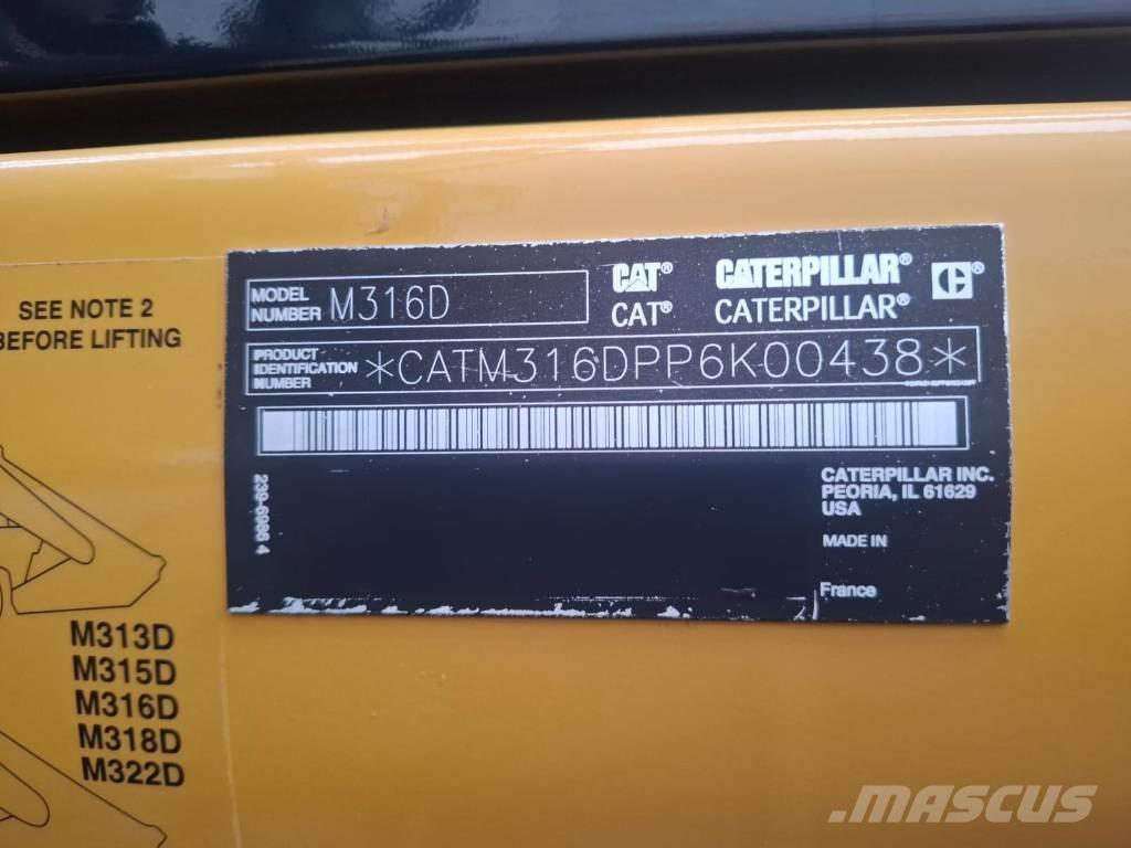CAT M 316 D حفارات بعجل