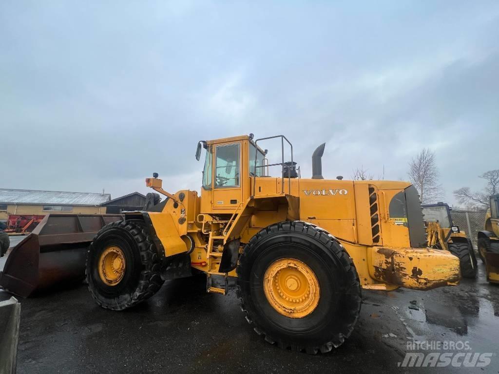 Volvo L 220 E لوادر بعجل