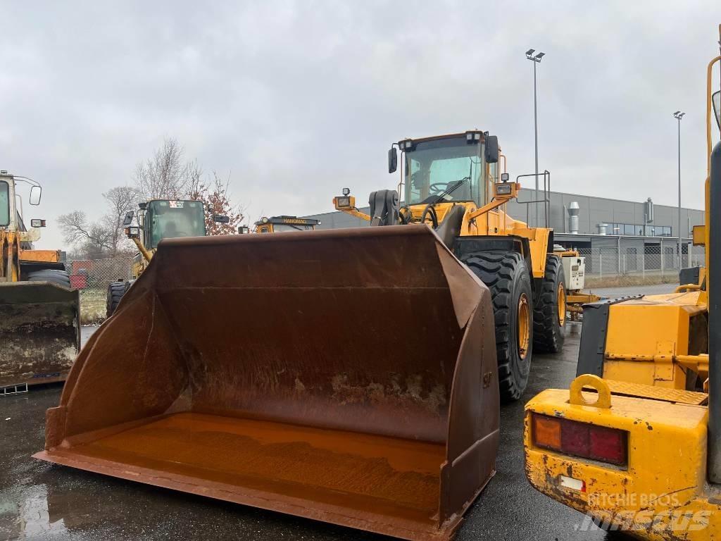 Volvo L 220 E لوادر بعجل