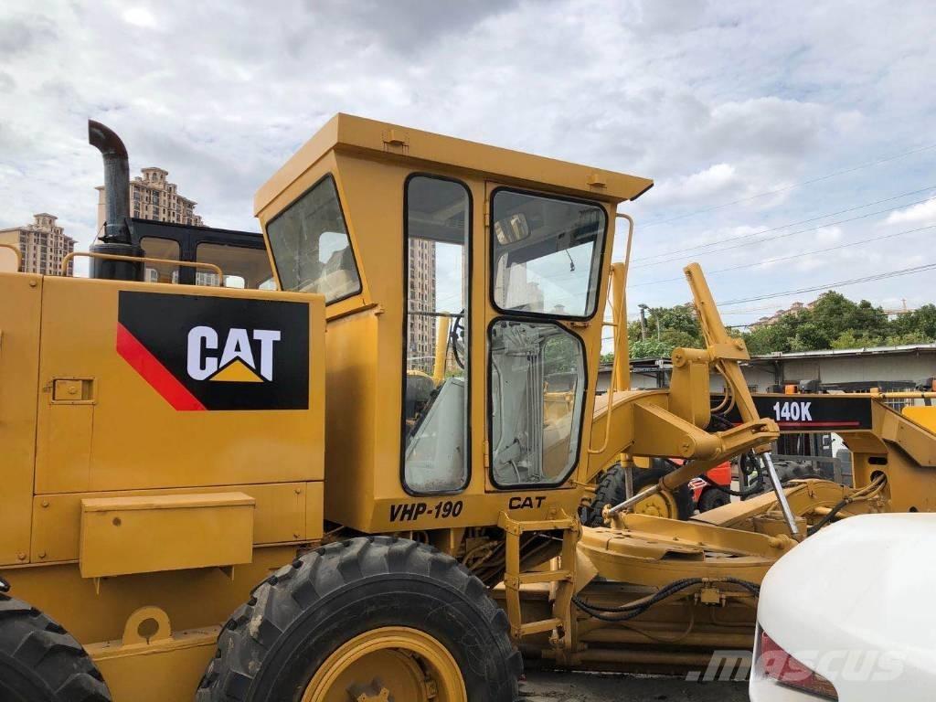 CAT 140 K معدات تمهيد الطرق