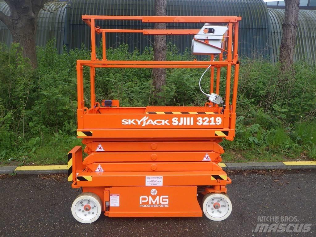 SkyJack SJ3219 رافعات مقصية الشكل